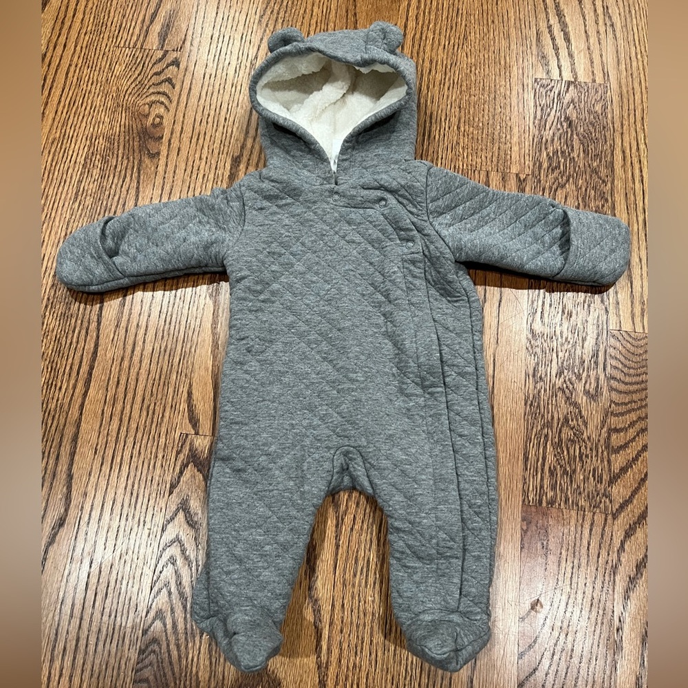 Carter’s Hooded Pram